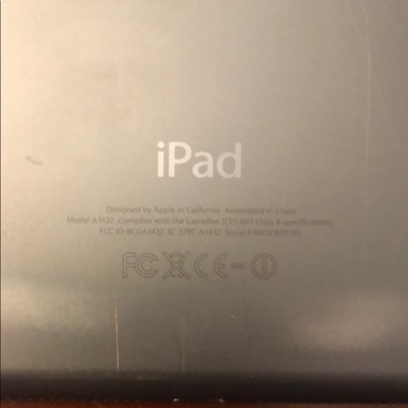 Mini IPad - Picture 3 of 3